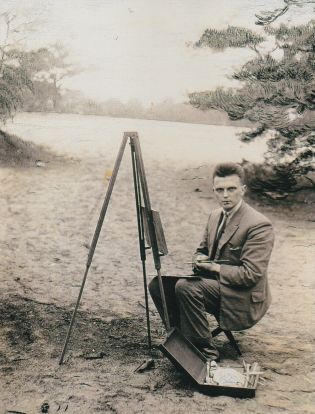 Sierd Geertsma in zijn geliefde omgeving, de Kale duinen te Appelscha